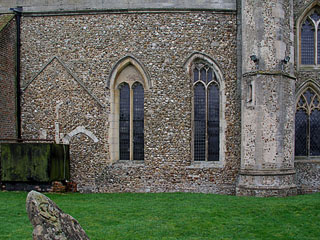 the oddities on the wall of the chancel that may indicate the lost Cyprian chapel